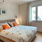 Garden Dina With Free Parking Daire Split