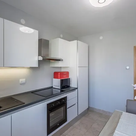 דירה Garden Dina With Free Parking