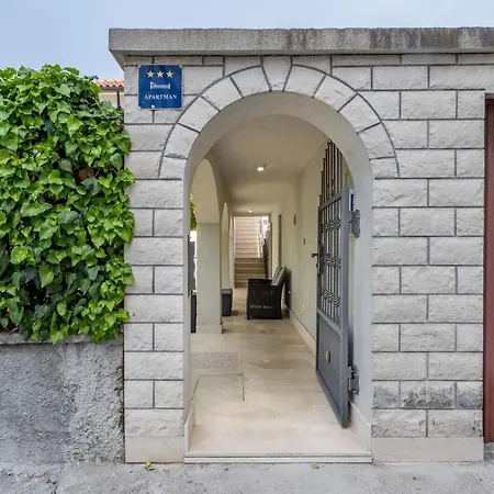 Daire Garden Dina With Free Parking *