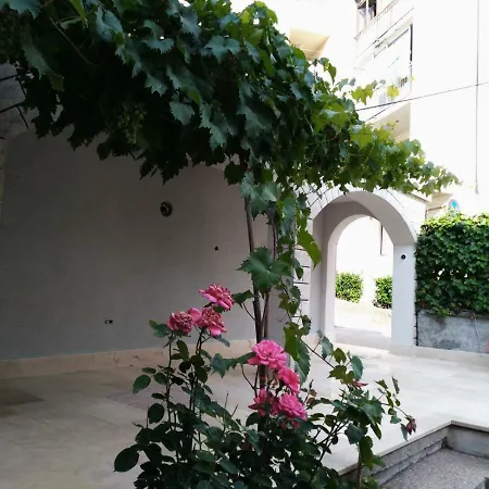 דירה Garden Dina With Free Parking