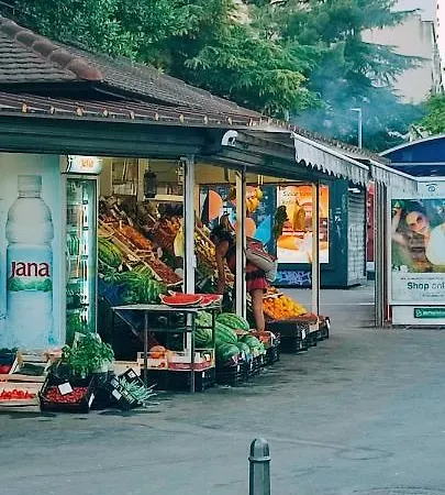 Garden Dina With Free Parking شقة